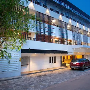 Keerthi Hotel